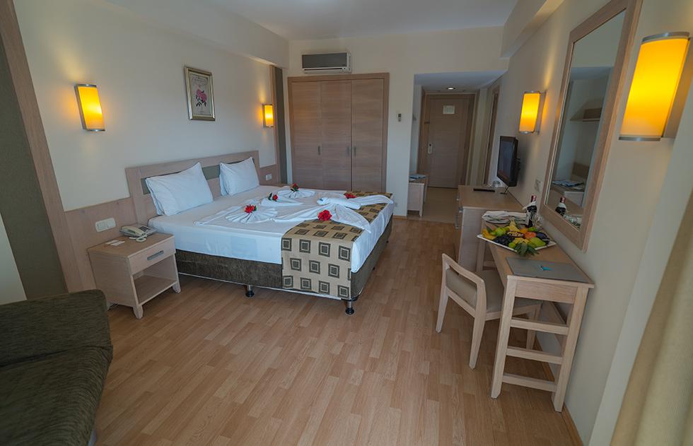 Side Breeze Hotel أنطاليا المظهر الخارجي الصورة